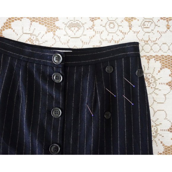 Vtg 00s Y2K Moschino Navy Blue Pinstripe Wool Button Trumpet Skirt IT 40 US 4 - Picture 5 of 6